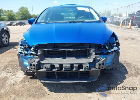 2018 Ford Focus Se z USA, uszkodzony, nr VIN 1FADP3F23JL295799